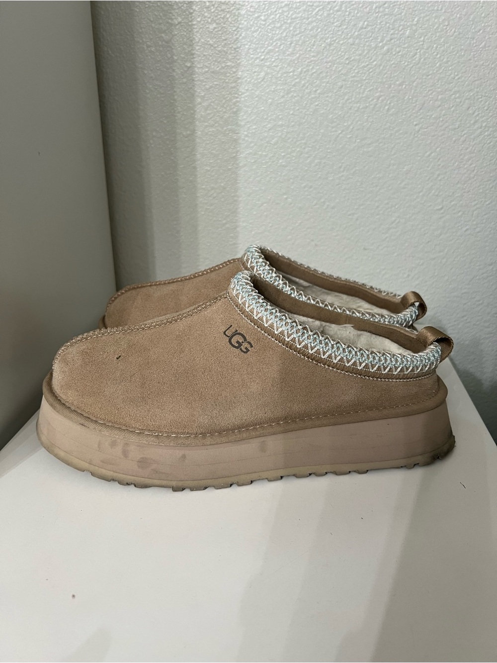 Women preowned UGGs